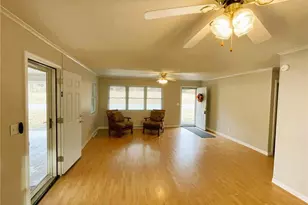 1142 Liberty Dr, Thomasville, NC 27360 - Photo 3