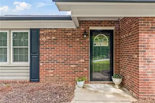 2542 Wood Valley Rd, Winston-Salem, NC 27106 - Photo 3
