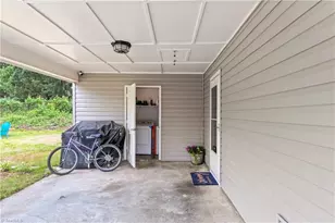 2542 Wood Valley Rd, Winston-Salem, NC 27106 - Photo 25