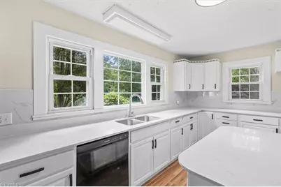 1720 Fisher Ferry Street, Thomasville, NC 27360 - Photo 7
