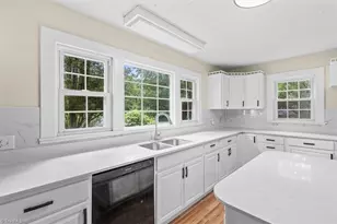 1720 Fisher Ferry St, Thomasville, NC 27360 - Photo 7