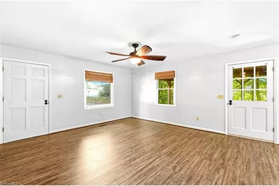 446 Brentwood Road, Winston-Salem, NC 27107 - Photo 11