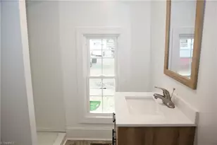 407 Cedar St, Greensboro, NC 27401 - Photo 35