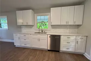 1352 Calvert Dr, Winston-Salem, NC 27107 - Photo 5