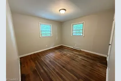 2005 Bertie Street, Greensboro, NC 27403 - Photo 9