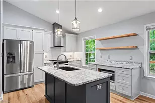 431 Lakecrest Dr, Kernersville, NC 27284 - Photo 5