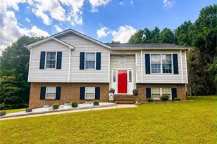 146 S Bridgewater Rd, Mount Airy, NC 27030 - Photo 1