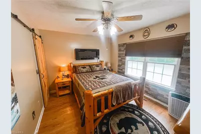 146 S Bridgewater Road, Mount Airy, NC 27030 - Photo 17
