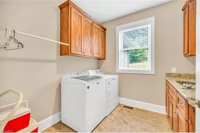 261 Vine Street, Jefferson, NC 28640 - Photo 27