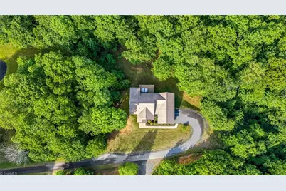 261 Vine Street, Jefferson, NC 28640 - Photo 3
