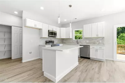 805 Lakeside Avenue, Burlington, NC 27521 - Photo 11