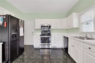 5 Park Village Ct, Greensboro, NC 27455 - Photo 7