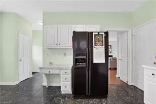 5 Park Village Ct, Greensboro, NC 27455 - Photo 7