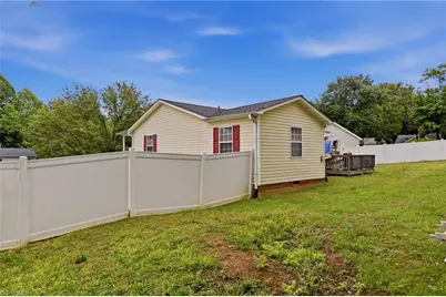 1640 Hill Court, Winston-Salem, NC 27107 - Photo 15