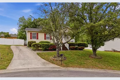 1640 Hill Court, Winston-Salem, NC 27107 - Photo 5