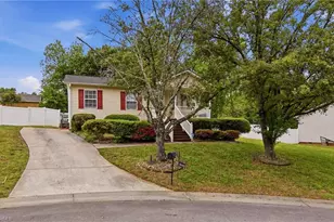 1640 Hill Ct, Winston-Salem, NC 27107 - Photo 5
