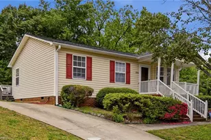 1640 Hill Ct, Winston-Salem, NC 27107 - Photo 3
