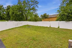 1640 Hill Ct, Winston-Salem, NC 27107 - Photo 17