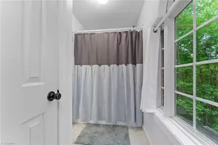 6010 Kempsford Ct, Kernersville, NC 27284 - Photo 31