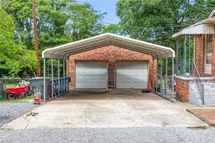 3611 Esterwood Rd, Greensboro, NC 27405 - Photo 33