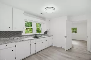 404 Hickory Chapel Rd, High Point, NC 27260 - Photo 15