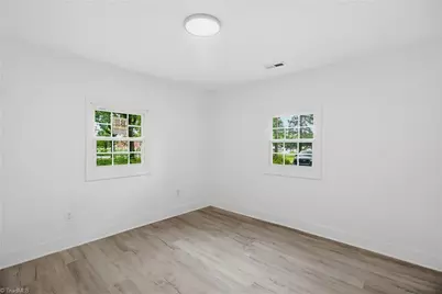 404 Hickory Chapel Road, High Point, NC 27260 - Photo 23