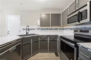 4032 Sherry Ct, Jamestown, NC 27282 - Photo 1