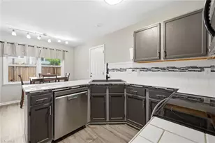 4032 Sherry Ct, Jamestown, NC 27282 - Photo 7