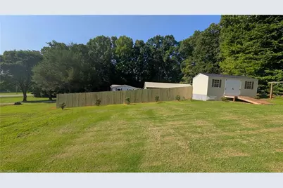 2474 Woodridge Drive, Asheboro, NC 27205 - Photo 7
