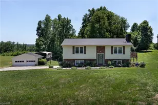1744 R Chipman Dr, Yadkinville, NC 27055 - Photo 1