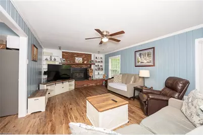 6404 Walnut Cove Road, Walkertown, NC 27051 - Photo 9