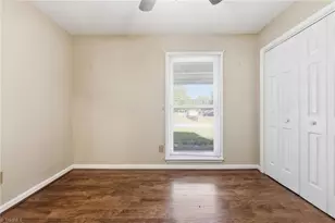 4214 Crabapple Ln, Greensboro, NC 27405 - Photo 23