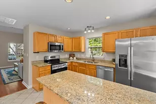 3738 Winborne Ln, Greensboro, NC 27410 - Photo 9