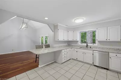 7404 Phelps Court, Greensboro, NC 27409 - Photo 15