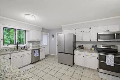 7404 Phelps Court, Greensboro, NC 27409 - Photo 11