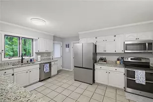 7404 Phelps Ct, Greensboro, NC 27409 - Photo 11