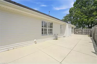 2035 Sweetbay Circle, Burlington, NC 27215 - Photo 35