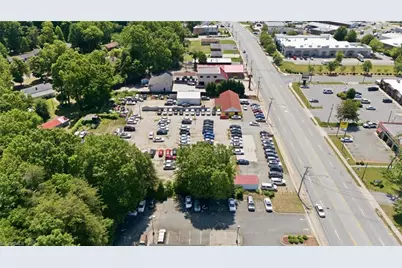 5216 Market Street, Greensboro, NC 27409 - Photo 11