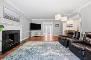 1300 Robin Hood Rd, High Point, NC 27262 - Photo 9