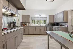 1300 Robin Hood Rd, High Point, NC 27262 - Photo 11