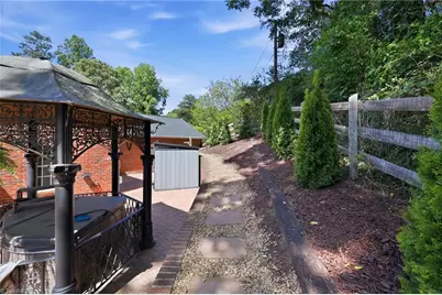 1300 Robin Hood Road, High Point, NC 27262 - Photo 45