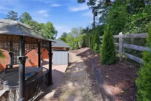 1300 Robin Hood Rd, High Point, NC 27262 - Photo 45