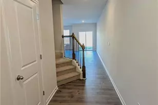 1664 Hallview Ct, Kernersville, NC 27284 - Photo 3