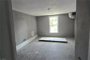 312 Culbreth Ave, Thomasville, NC 27360 - Photo 5
