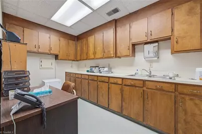 319 Mocksville Avenue, Salisbury, NC 28144 - Photo 9