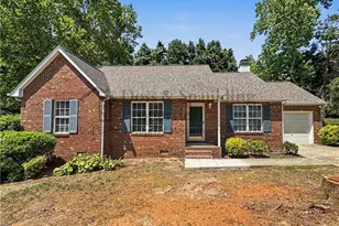 1815 New Bedford Dr, Greensboro, NC 27410 - Photo 1