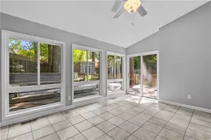4803 Horseshoe Ln, Greensboro, NC 27410 - Photo 17