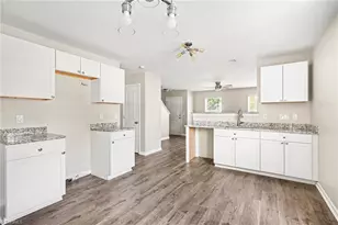 1662 Parkside Meadow Dr, Winston-Salem, NC 27127 - Photo 9
