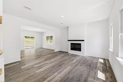 4147 2nd Street NE, Hickory, NC 28601 - Photo 5