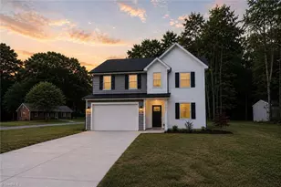 4147 2nd St NE, Hickory, NC 28601 - Photo 1